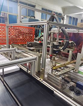 自動組(zǔ)裝成型機