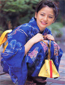 苍井空在厨房被吸奶头电影,死神之水墨传