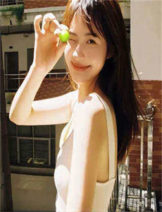 男扮女装校园动漫/女生越说疼男生越往里免费动漫