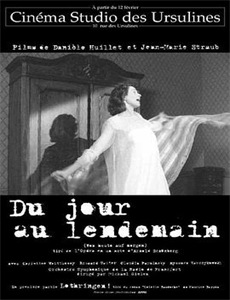 愤怒的浪花一朵朵